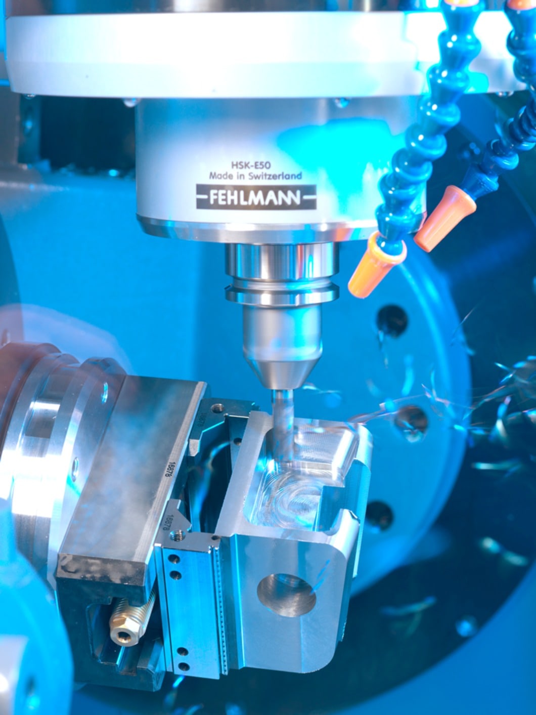 Highly dynamic 5-axis milling - the rotary swivelling table is driven by cooled torque drives