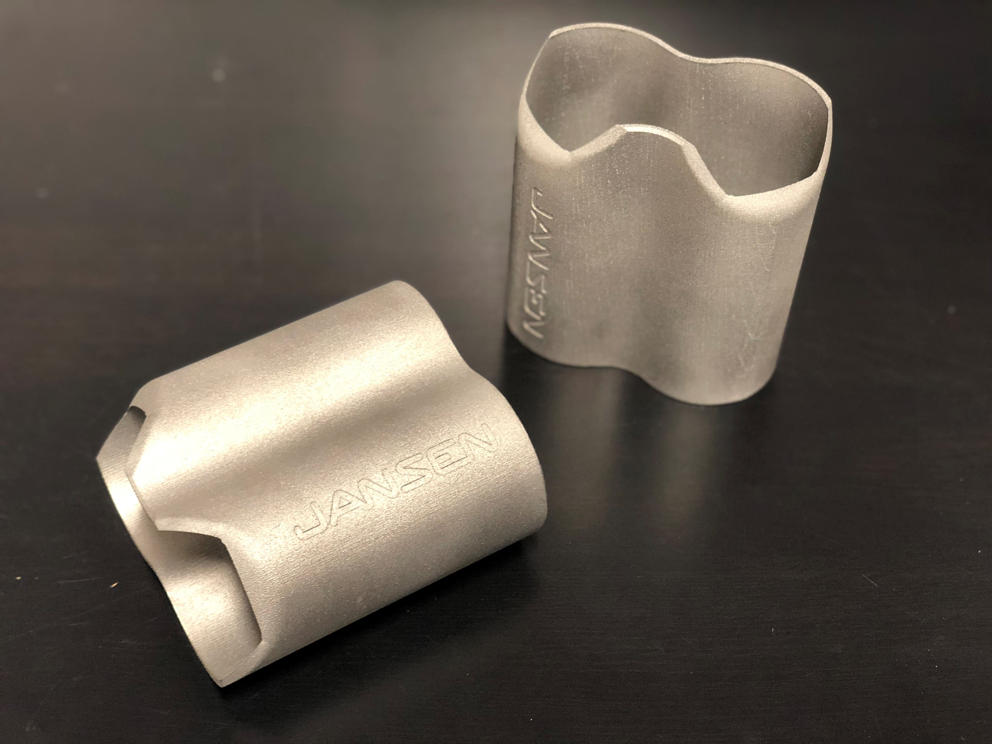 Additive manufactured reinforcement shell - made of stainless steel